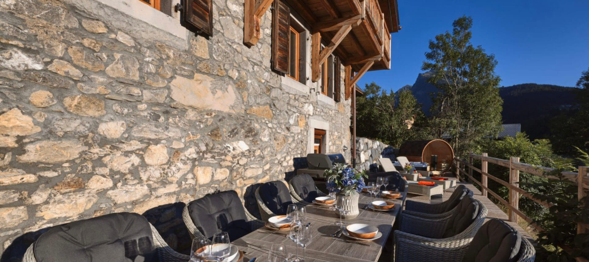 Hunter Chalets and Apartments - mountainside decadence