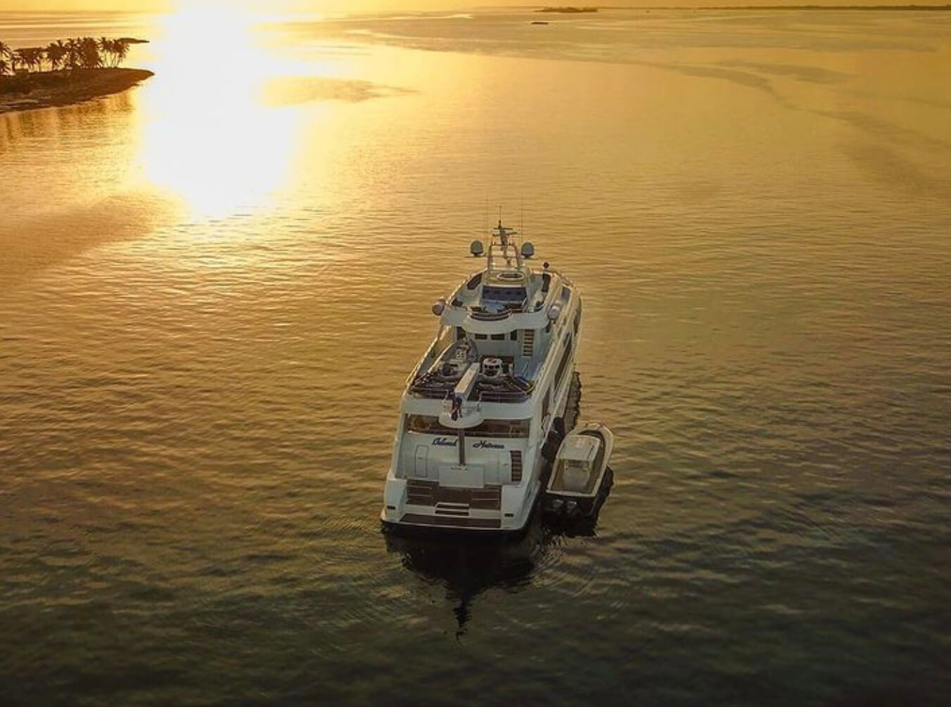 LUXURIA LIFESTYLE INTERNATIONAL WELCOMES SNS YACHT CHATER AS A NEW GLOBAL PLATINUM ADVERTISING PARTNER