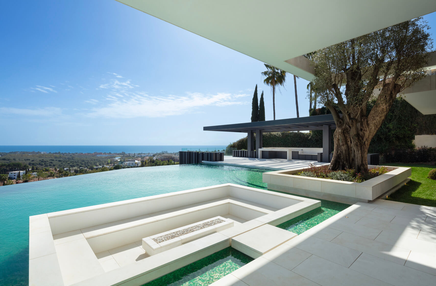 LUXURIA LIFESTYLE SPAIN REACHES NUMBER 1 ON GOOGLE