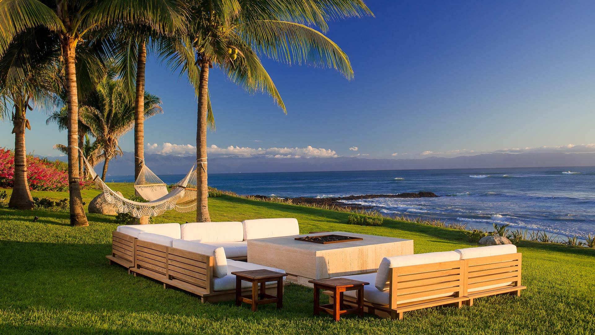 READ OUR LATEST LUXURIA LIFESTYLE SPAIN MAGAZINE E-NEWSLETTER