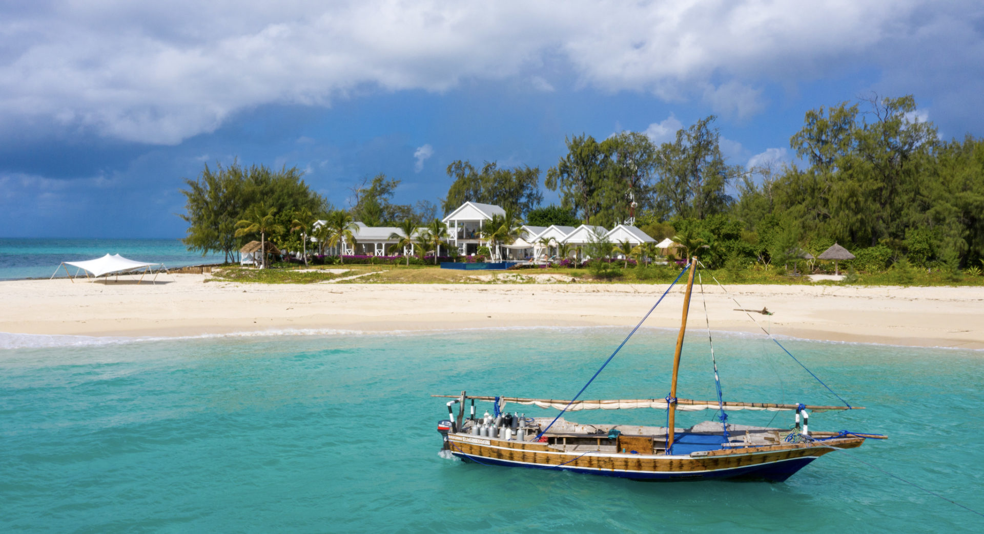 Luxuria Lifestyle International's Sarah Kingdom reviews Thanda Private Marine Reserve in Tanzania