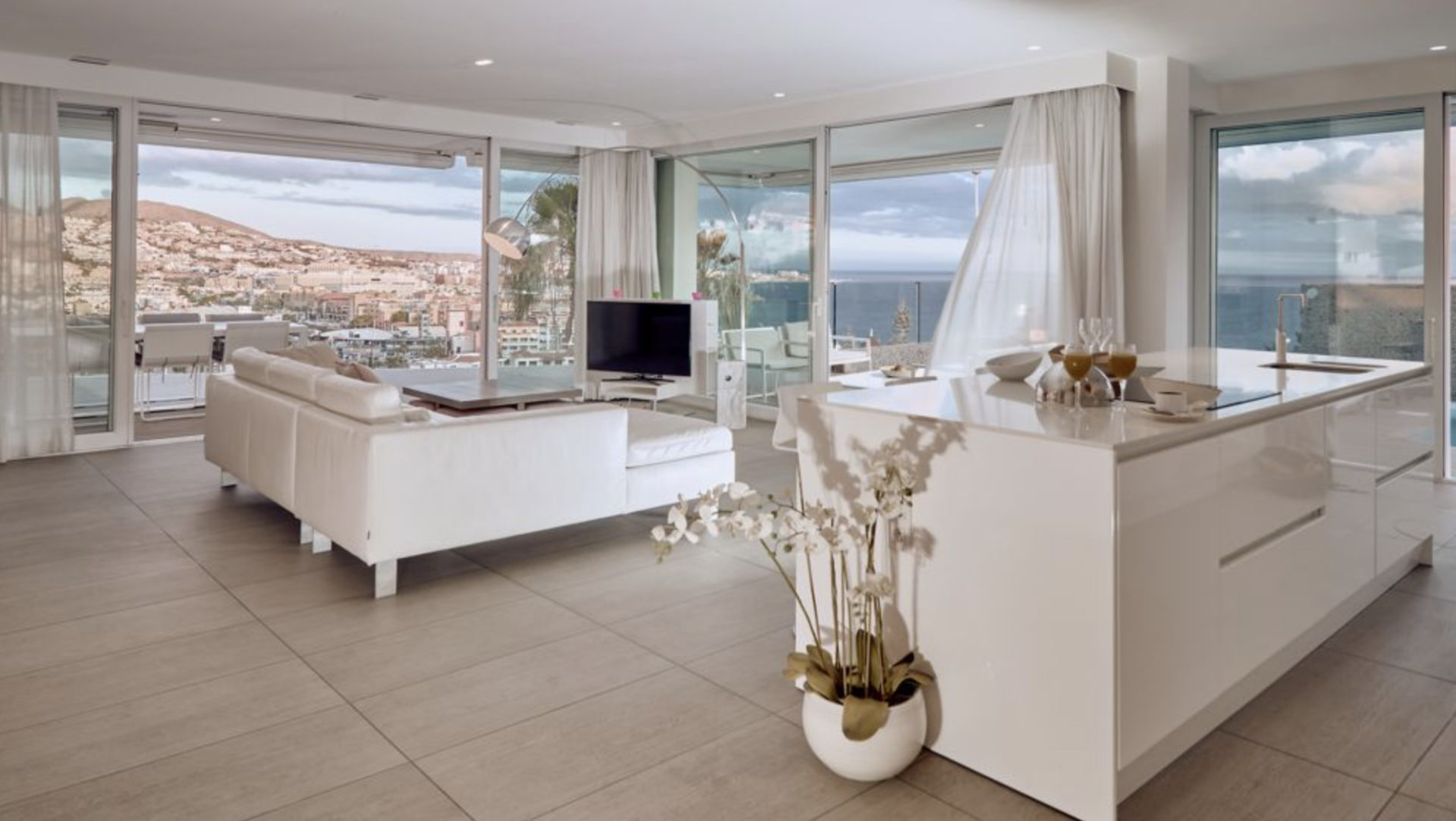 LUXURIA LIFESTYLE WELCOMES BAOBAB SUITES IN TENERIFE