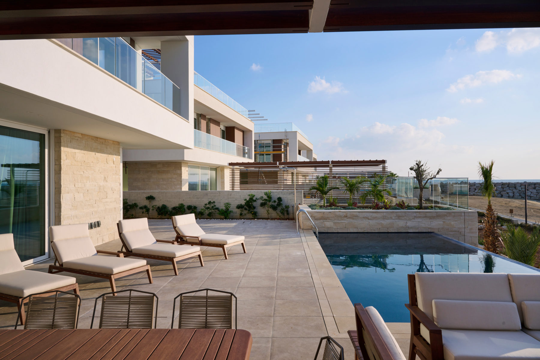 WELCOME TO LUXURIA LIFESTYLE INTERNATIONAL
