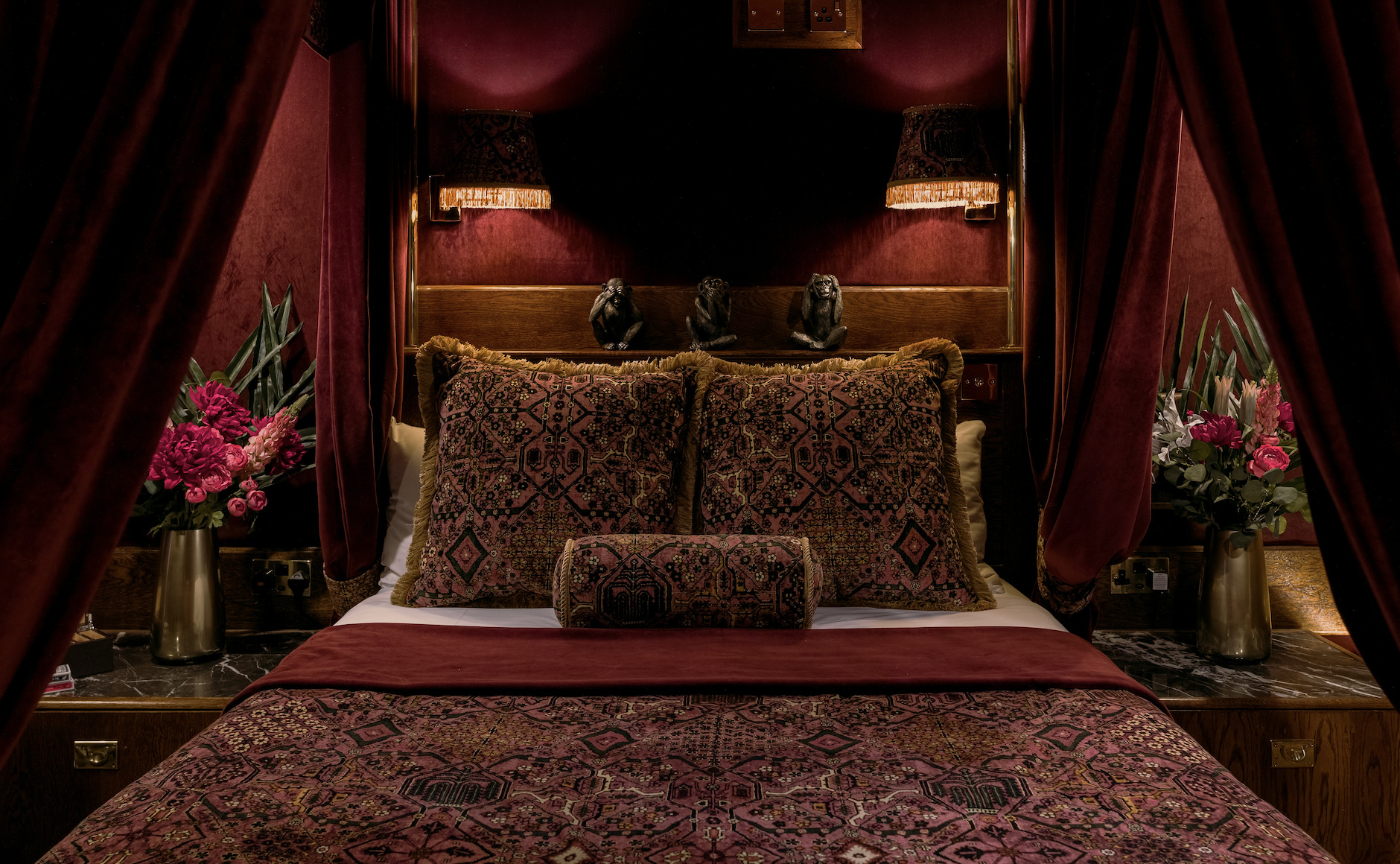 Luxuria Lifestyle's Beth Davies visits Scotland to review House of Gods Hotel