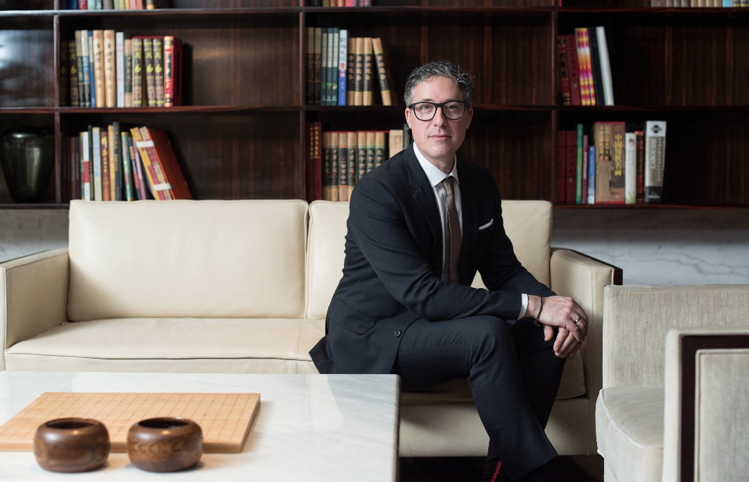 Luxuria Lifestyle International interviews Matteo Atti CMO of VistaJet