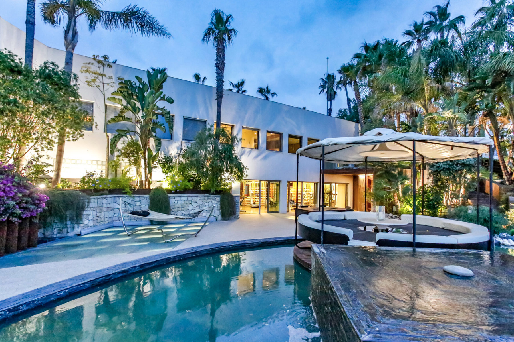 LUXURIA LIFESTYLE INTERNATIONAL WELCOMES UTOPIA VILLAS