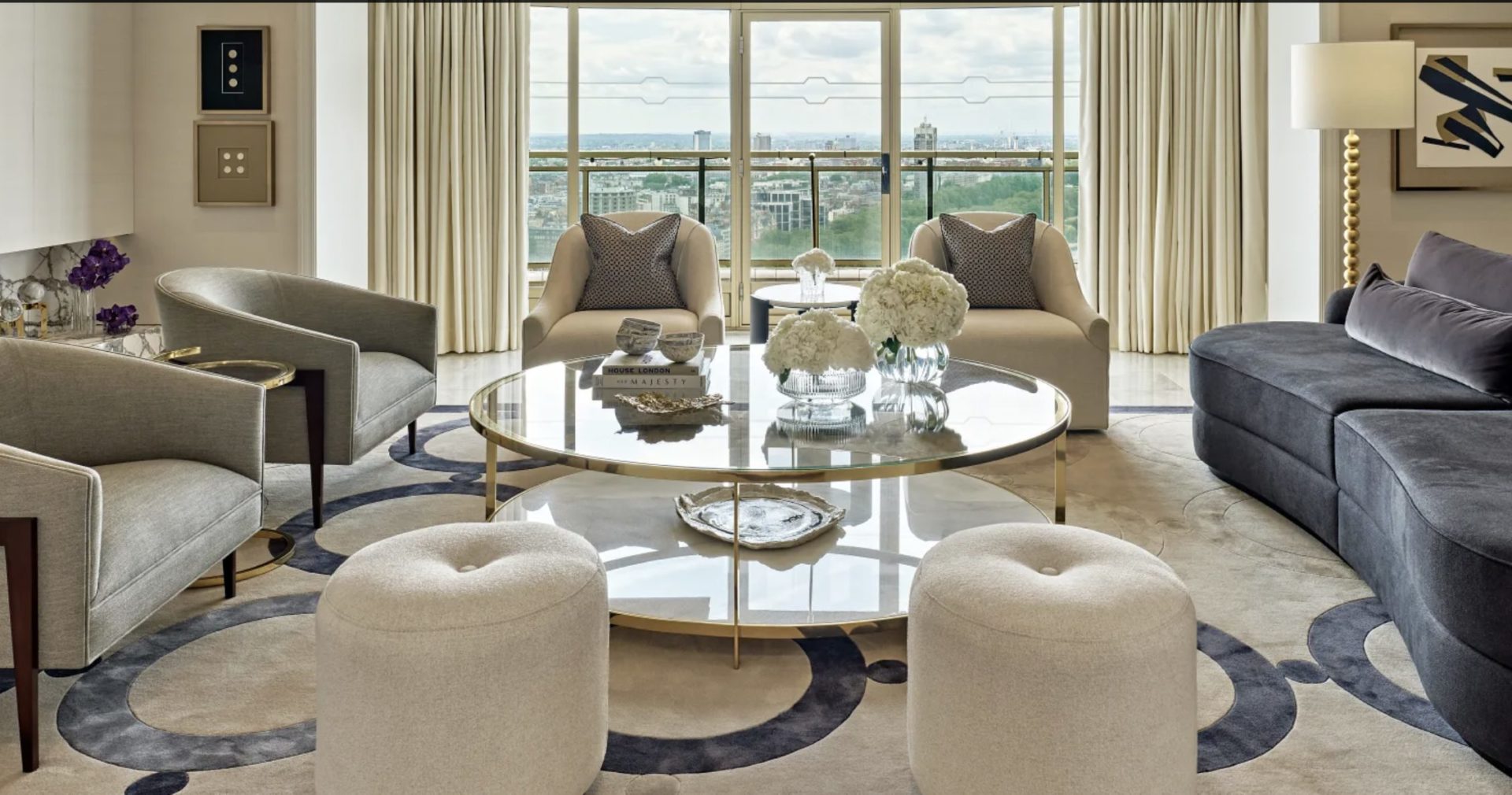 LUXURIA LIFESTYLE MAGAZINE REVIEWS THE LUXURY PENTHOUSE SUITES AT THE HILTON PARK LANE HOTEL IN LONDON