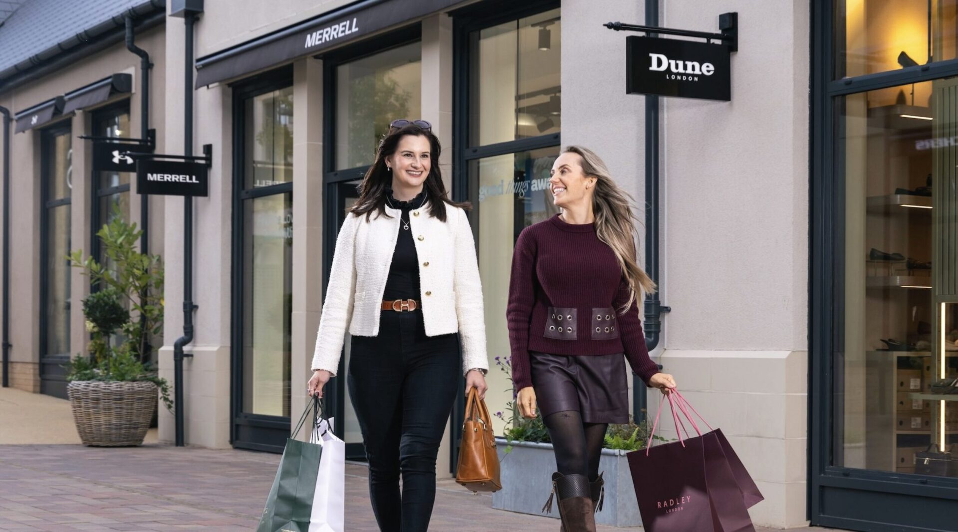 LUXURIA LIFESTYLE MAGAZINE REVIEWS THE COTSWOLDS DESIGNER OUTLET