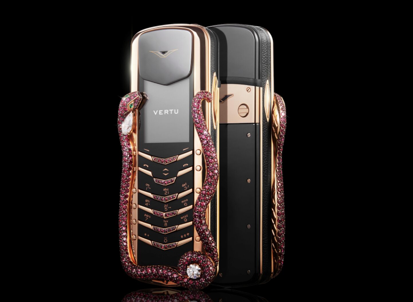 LUXURIA LIFESTYLE INTERNATIONAL MAGAZINE WELCOMES VERTU 