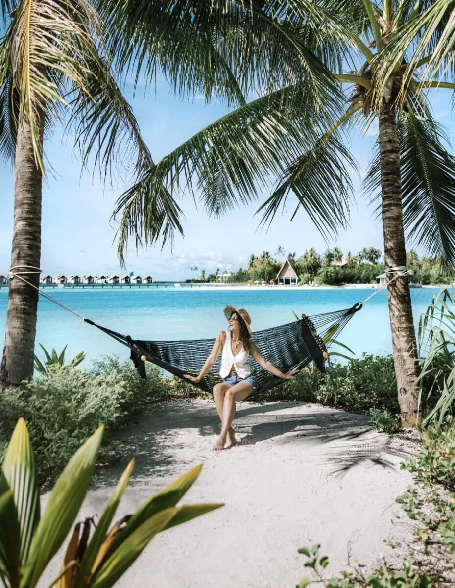 LUXURIA LIFESTYLE INTERNATIONAL MAGAZINE WELCOME CROSSROADS MALDIVES
