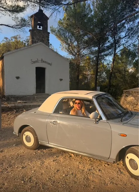 Evona Maisey - Beauty & Wellness Writer  – With an eye for refined experiences and a heart attuned to adventure, Evona journeys through the world with intention and grace. She is drawn to destinations where elegance is effortless and authenticity endures.