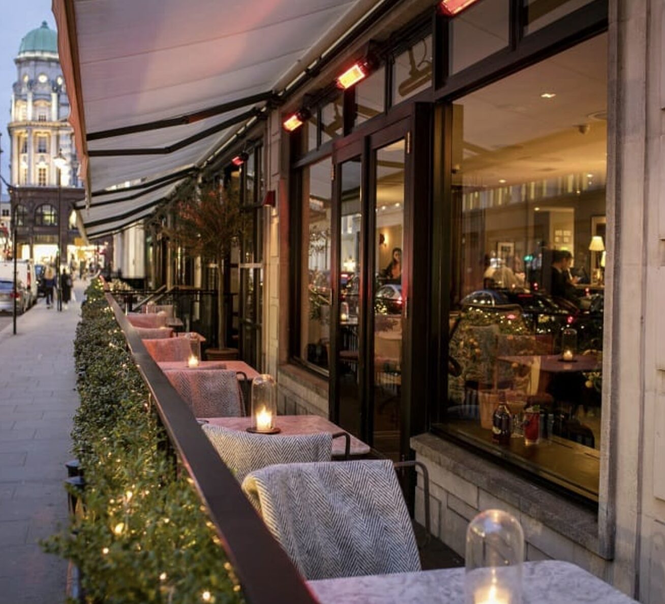 LUXURIA LIFESTYLE INTERNATIONAL MAGAZINE REVIEWS SARTORIA RESTAURANT IN SAVILE ROW LONDON 